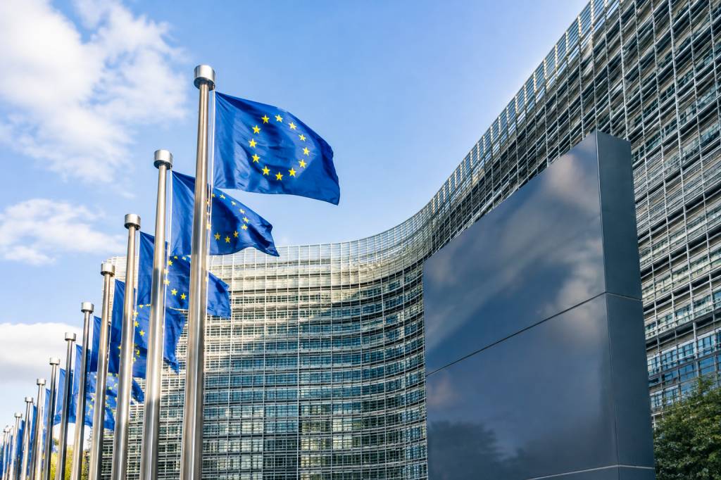 Les GAFAM face aux nouvelles règles européennes sur les services numériques