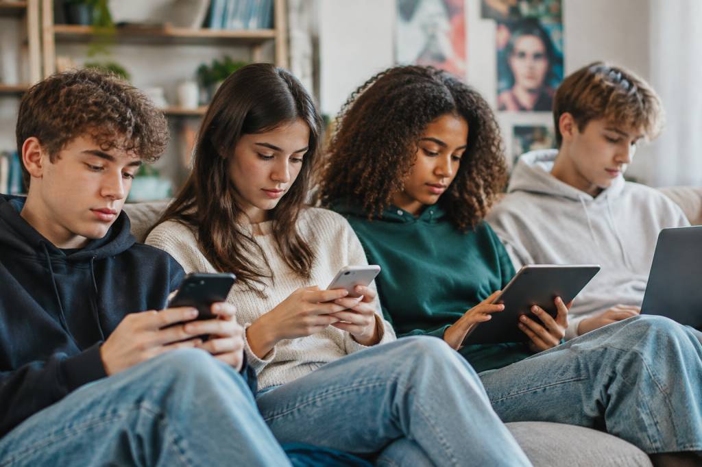 Comment les médias français peuvent-ils reconquérir l’attention des jeunes publics